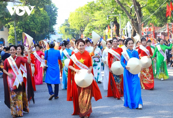 Hàng nghìn người trình diễn Carnaval Thu Hà Nội trên phố đi bộ Hồ Hoàn Kiếm - ảnh 3
