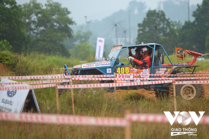 Thót tim những cú lật xe tại Giải đua xe Ô tô địa hình Việt Nam 2023 - ảnh 12