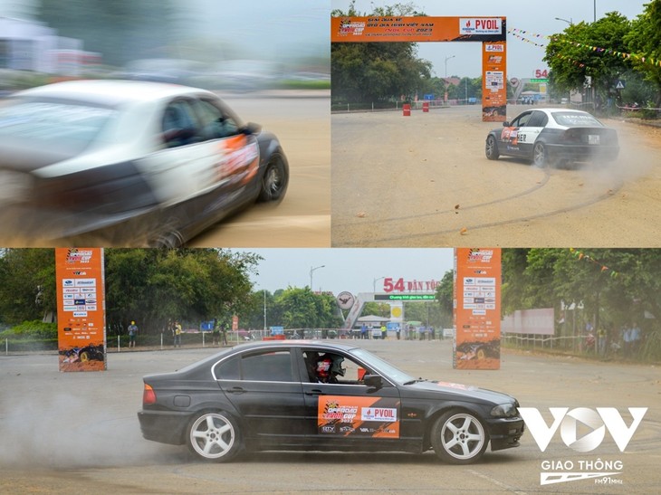 Thót tim những cú lật xe tại Giải đua xe Ô tô địa hình Việt Nam 2023 - ảnh 18