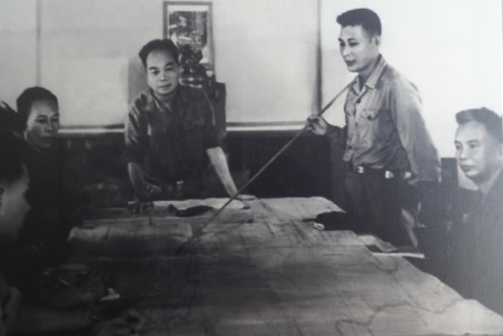 Bảo tàng liên minh chiến đấu Lào - Việt Nam: Nơi lưu giữ lịch sử qua ảnh - ảnh 8