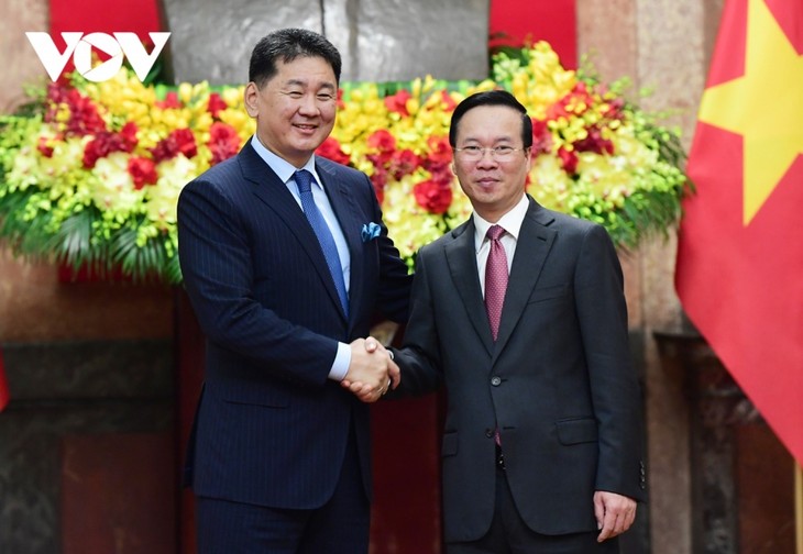 Toàn cảnh Lễ đón Tổng thống Mông Cổ thăm cấp Nhà nước tới Việt Nam - ảnh 3