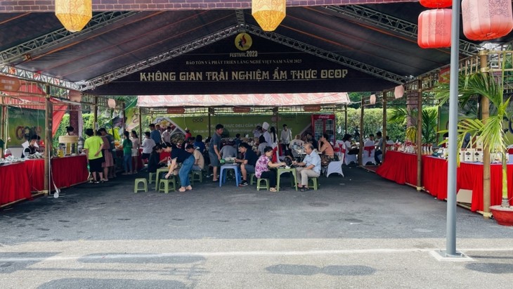 Festival làng nghề Việt Nam 2023: Hồi sinh, phát triển nhiều nghề và làng nghề - ảnh 15
