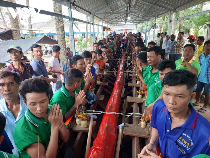 Phum Sóc rộn ràng chuẩn bị đón Lễ hội đua ghe Ngo đồng bào Khmer - ảnh 8