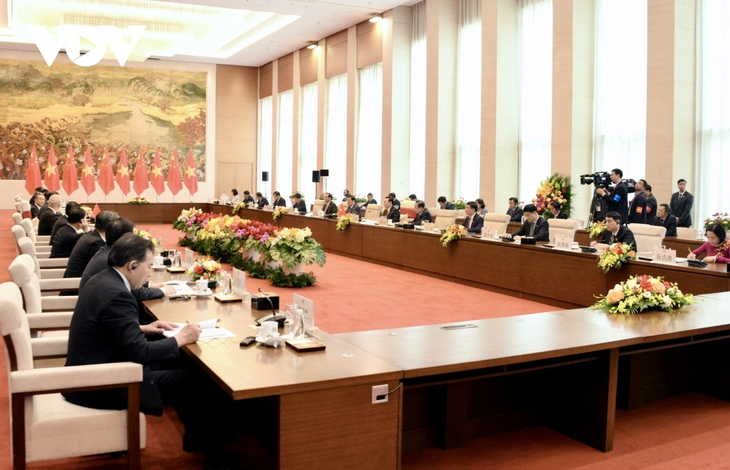Chủ tịch Quốc hội Vương Đình Huệ hội kiến Tổng Bí thư, Chủ tịch nước Trung Quốc Tập Cận Bình - ảnh 5