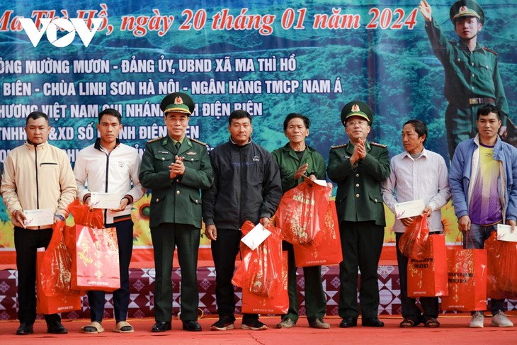 Ấm áp tình quân dân nơi biên giới Điện Biên - ảnh 2