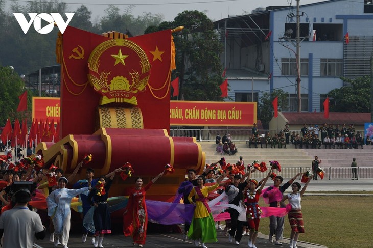 Tổng duyệt kỷ niệm, diễu binh, diễn hành 70 năm Chiến thắng Điện Biên Phủ - ảnh 4