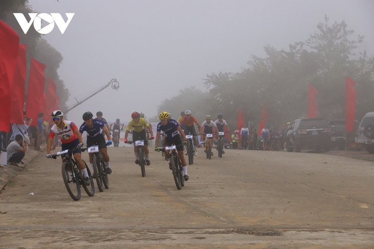 Ấn tượng Giải đua xe đạp địa hình Việt Nam tại Vân Hồ, Sơn La - ảnh 10
