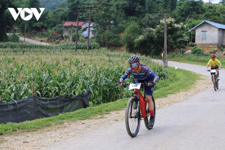 Ấn tượng Giải đua xe đạp địa hình Việt Nam tại Vân Hồ, Sơn La - ảnh 4
