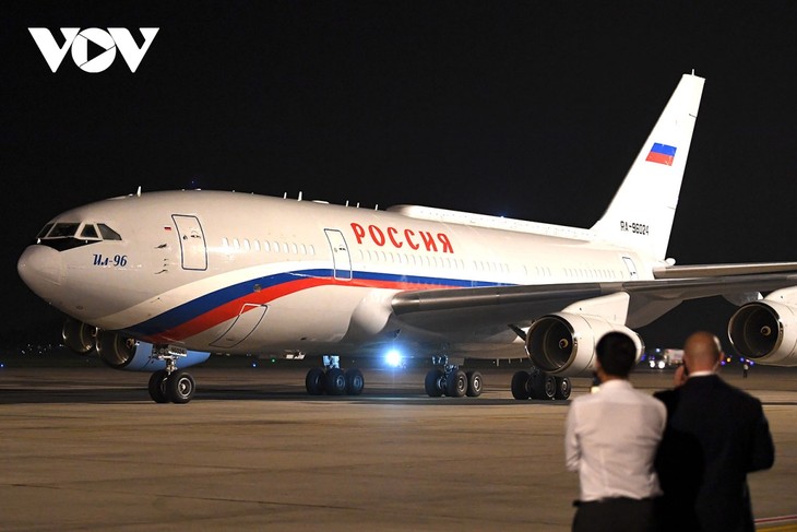 Những hình ảnh đầu tiên chuyến thăm của Tổng thống Nga Putin tới Việt Nam - ảnh 1