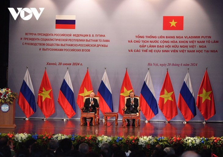 Toàn cảnh chuyến thăm Việt Nam của Tổng thống Nga Vladimir Putin - ảnh 13