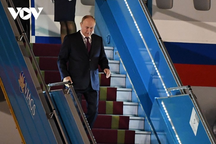 Toàn cảnh chuyến thăm Việt Nam của Tổng thống Nga Vladimir Putin - ảnh 1