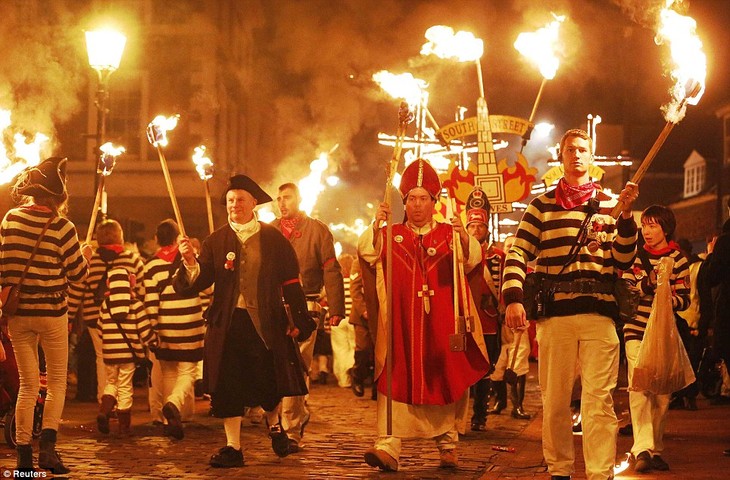 Bonfire Night traditions in Britain - ảnh 4