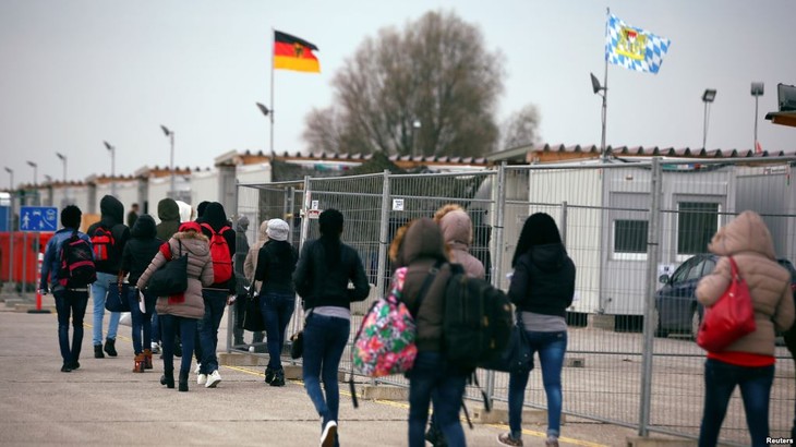 Germany suggests EU ease rules on deporting asylum seekers - ảnh 1