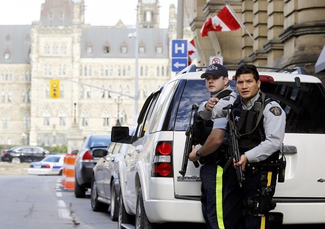 カナダ発砲、容疑者はイスラム教改宗者…テロか - ảnh 1