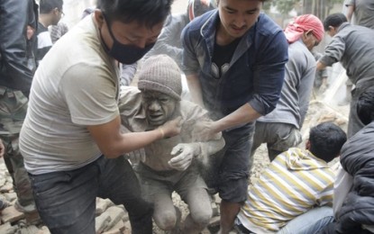 ネパール大地震 犠牲者３３００人超に - ảnh 1