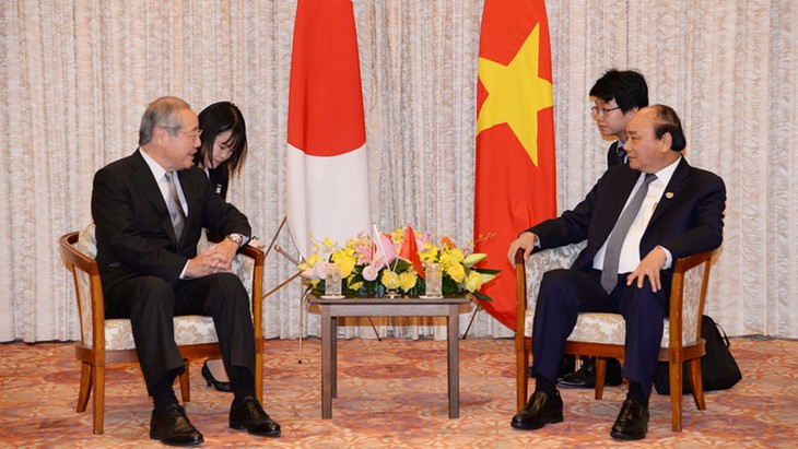 フック首相、日本の大手企業の代表と会見 - ảnh 1