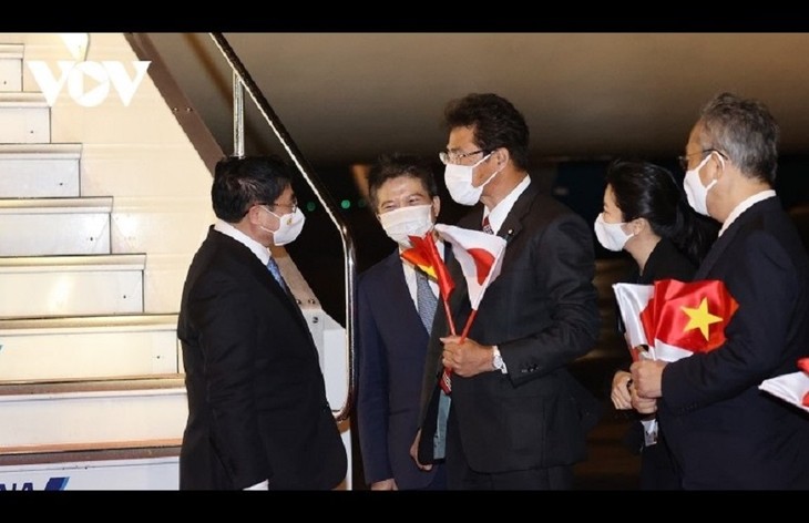 日本との関係を強化するためのチン首相の日本訪問 - ảnh 1