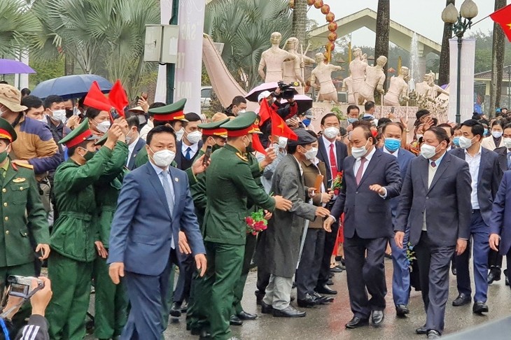 フック主席：54の民族からなるベトナムの文化が貴重な財産である - ảnh 1