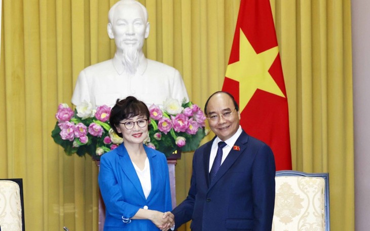 フック国家主席 ベトナム駐在韓国人協会の代表と会見 - ảnh 1