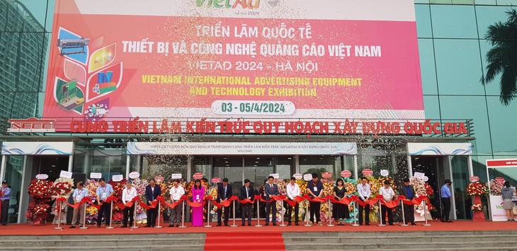 ベトナム国際広告設備・技術展示会2024が開幕 - ảnh 1