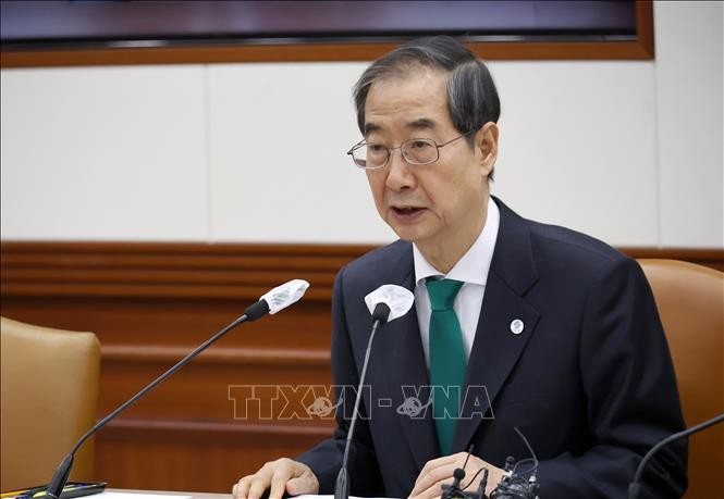 韓国首相が尹大統領に辞意を表明、国家安保室を除く大統領室高官も - ảnh 1