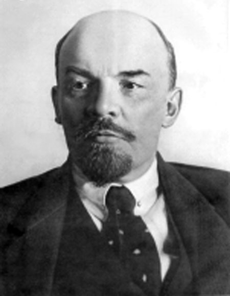 Peringatan Ulang Tahun ke-142 Hari Lahir Vladiir  Ilyich Lenin - ảnh 1