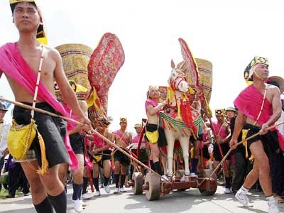Ciri-ciri khas festival Giong desa Phu Dong - ảnh 2