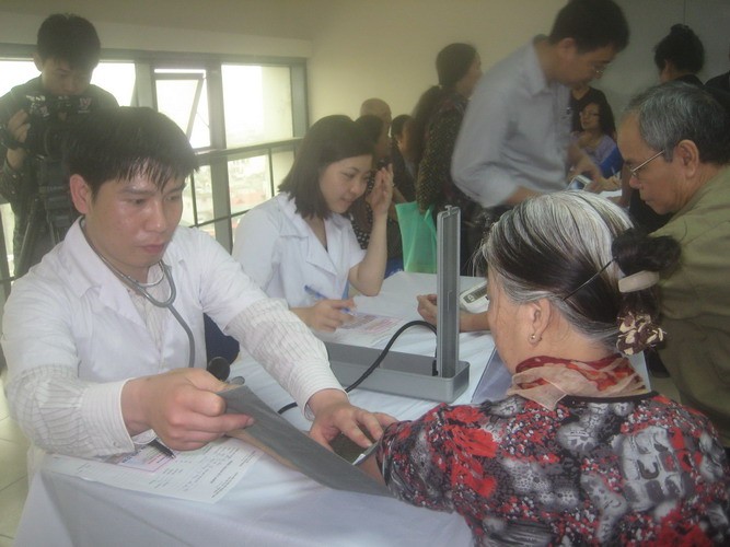 越南卫生部举行仪式，纪念世界卫生日 - ảnh 1
