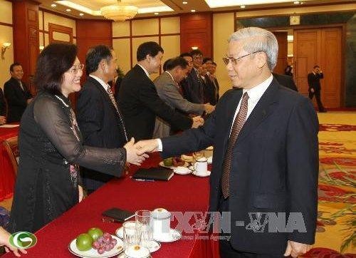 阮富仲会见赴任的越南新任驻外大使和代表 - ảnh 1