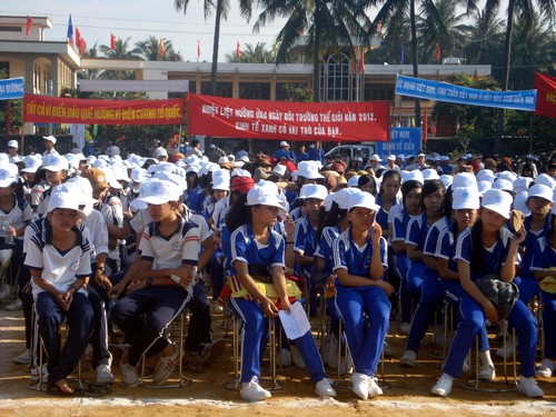 越南资源环境部举行活动，响应2012年海洋海岛周 - ảnh 1