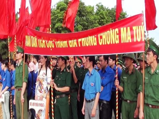 越南有关部门举行活动，响应国际禁毒日 - ảnh 1