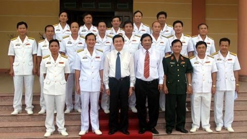 张晋创视察海军第3区和第5军区司令部 - ảnh 1