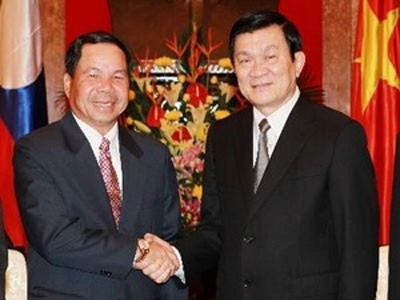 张晋创会见老挝公安部长通班·显阿蓬 - ảnh 1