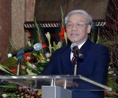 越南领导人向查韦斯连任委内瑞拉总统致贺电 - ảnh 1