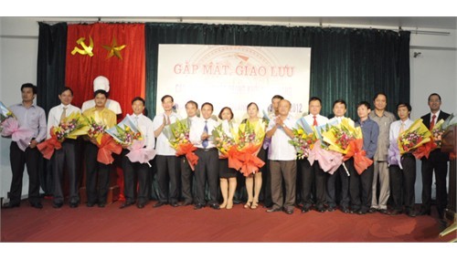 越南全国各地举行活动，纪念越南企业家日 - ảnh 1