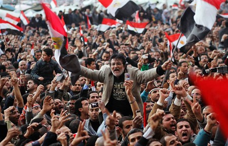 埃及穆斯林举行游行示威，支持穆尔西 - ảnh 1