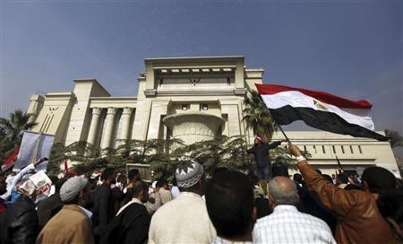 埃及继续爆发游行示威，反对新宪法 - ảnh 1