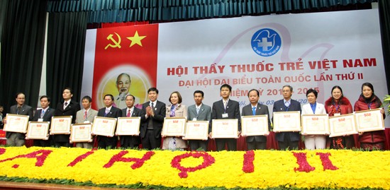 越南青年医生协会全国代表大会开幕 - ảnh 1