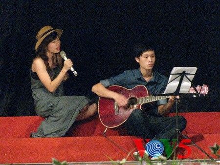 本台举行青年歌唱比赛，纪念胡志明共青团成立82周年 - ảnh 2