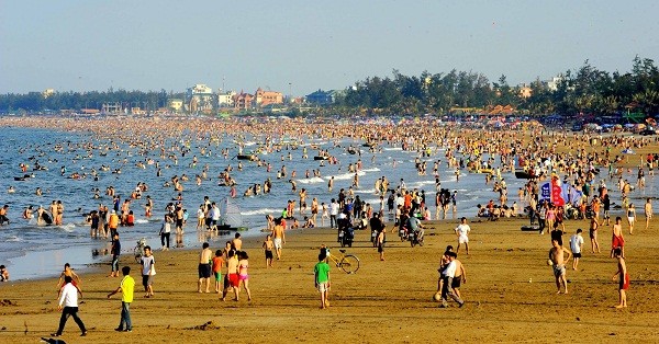 越南各地2013年海洋旅游季正式开启 - ảnh 1