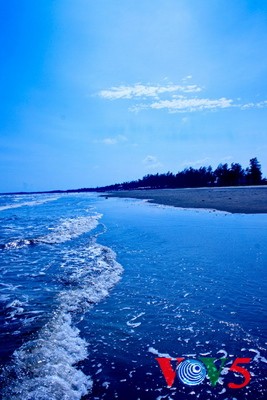 越中边境美丽安静的茶古海滩 - ảnh 6