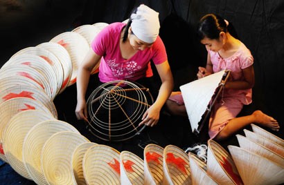 越族的传统手工业 - ảnh 2