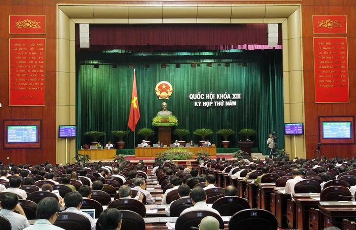 越南13届国会5次会议讨论《厉行节约，反浪费法》修正草案 - ảnh 1