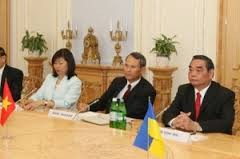 越南共产党代表团结束访问乌克兰行程 - ảnh 1