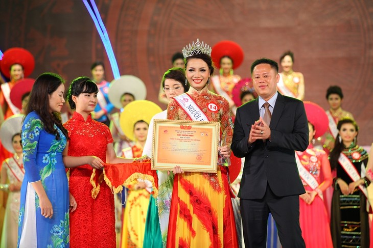 2013年越南民族小姐 - ảnh 6