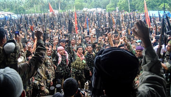 菲律宾政府军与反政府武装发生冲突 - ảnh 1