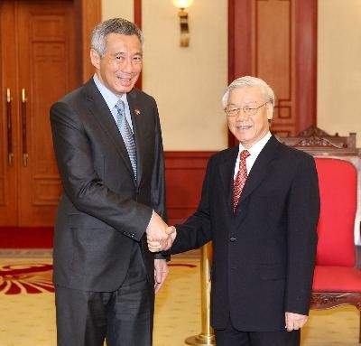  阮富仲会见新加坡总理李显龙 - ảnh 1
