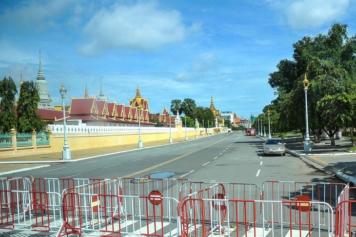柬埔寨新政府举行首次会议 - ảnh 1