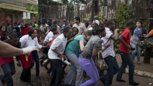肯尼亚恐怖袭击事件伤亡人数激增 - ảnh 1