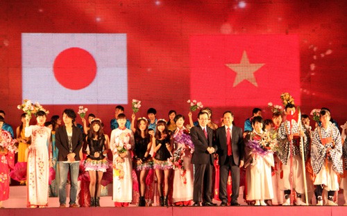 2013年第二次“越韩色彩”文化交流日活动在平阳省举行 - ảnh 1